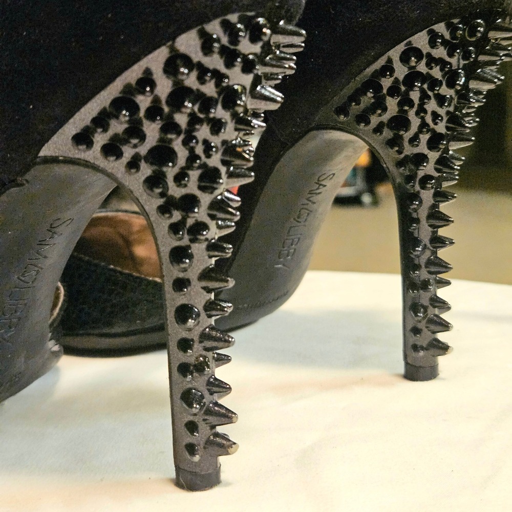 Sam Libby Spiked Stiletto Pumps Women Size 8 Black Faux Snakeskin Ankle Strap